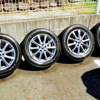 トヨタ プリウス 16インチ ホイール タイヤ付き プリウスに使用のアルミホイールとスタッドレスタイヤのセット