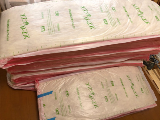 住宅用 断熱材 グラスウール 密度10k 厚み100mm 6枚とおまけ1枚 Sato 本笠寺のその他の中古あげます 譲ります ジモティーで不用品の処分 住宅用 断熱材 グラスウール 密度10k 厚み100mm 6枚とおまけ1枚 Sato 本笠寺のその他の中古あげます 譲ります ジモティーで不用品の処分