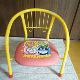子供用　椅子【ア◯パンマン】