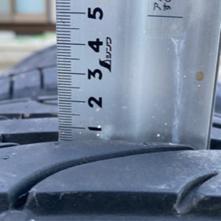 20インチタイヤ　235/30R20