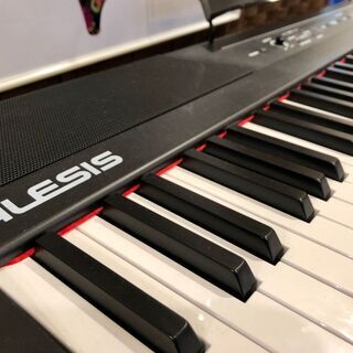 中古　ALESIS　電子ピアノ　スタンド付き　Recital　8...