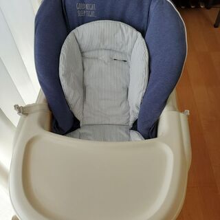 ベビーチェア　オートスイング　ネムリラ