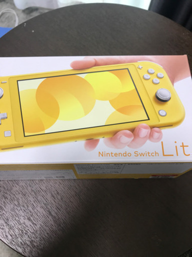 Nintendo Switch Lite イエロー　定価で譲ります