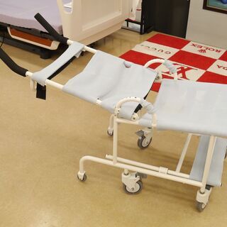 定価10万以上！ 介護用品 シャワーキャリー 車いす 車いすに乗ったままシャワー出来ます！ 39TOP 定価10万以上！ 介護用品 シャワーキャリー 車いす 車いすに乗ったまま