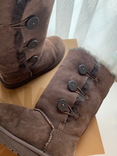 UGG キッズブーツ　ベイリーボタン　20cm