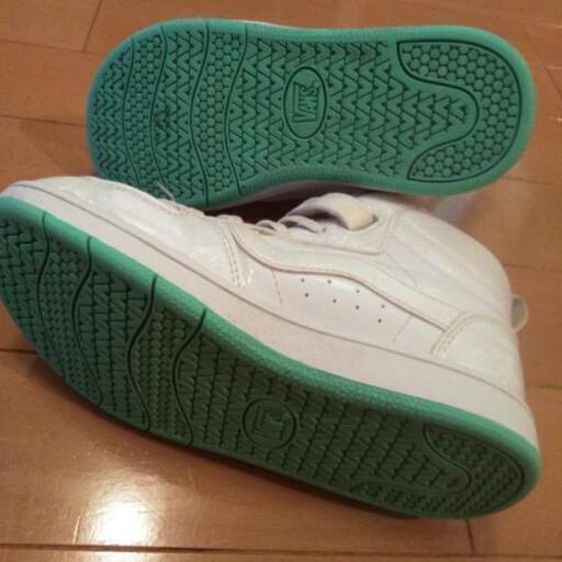 Vans白スニーカー19センチ ゆっぴー 札幌のキッズ用品 子供用シューズ の中古あげます 譲ります ジモティーで不用品の処分