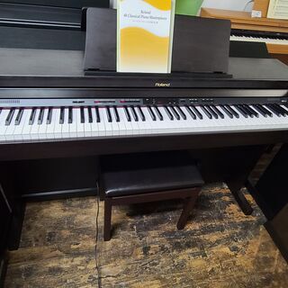 Roland　HP302-RW　～使用感の無い綺麗な美品です～