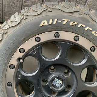 車のパーツ (取引済み)デリカ D5タイヤホイール4本セット