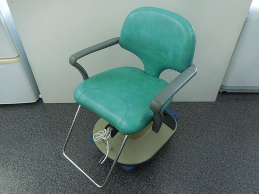 税別 中古品 タカラベルモント 電動昇降 スタイリングチェア SP-PW バーバーチェア 理容室 床屋 美容院