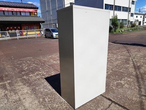 イトーキ 3人用ロッカー『良品中古、小傷あり』複数入荷