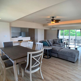 アシュレイ　ダイニングテーブル