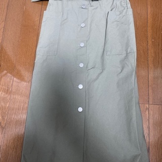 GU ベルト付きタイトスカート