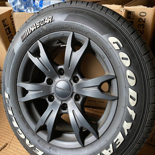 ハイエース　４１５　COBRA  バッドラッカー　１６インチ