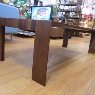 【中古美品】自社配送＆設置可能　カリモク家具 応接３点セット　革張り３人掛けソファ、スツール、テーブル 今年３月購入品