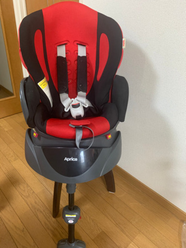取引中【アップリカ】チャイルドシート　2.5kg〜18kgまで