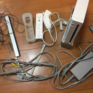 Wii 本体とソフト6本セット