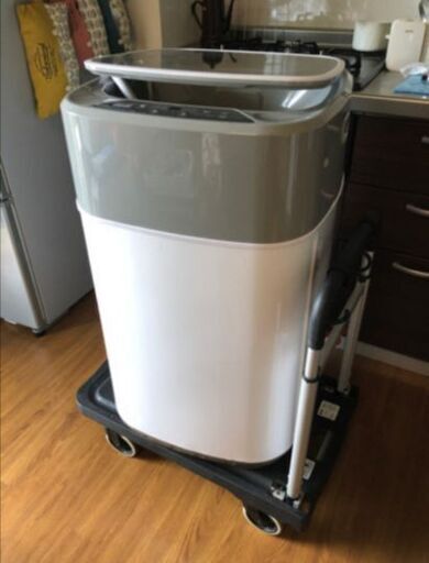 おしゃれなコンパクト洗濯機　3.8kg 　2018年製