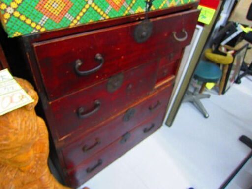 ジモティ限定　33000円→19000円　リサイクルショップのダイトーです。お持ち帰り価格　がっちり金具　戦前家具　タンス