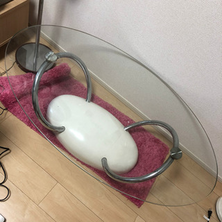 【ネット決済】楕円形　　綺麗なガラステーブル