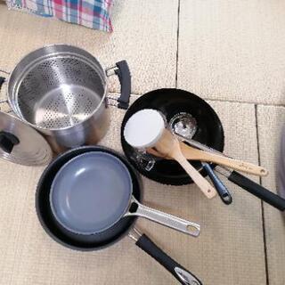 調理器具（フライパン、鍋）