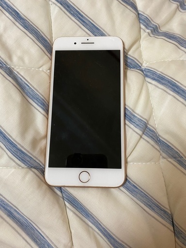 スマートフォン iPhone8plus