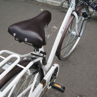 27インチ シティサイクル 自転車 白 6段変速 リア荷台付き  買い物 通学 通勤