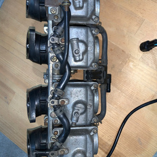 車のパーツ FZ400 4YR キャブレター