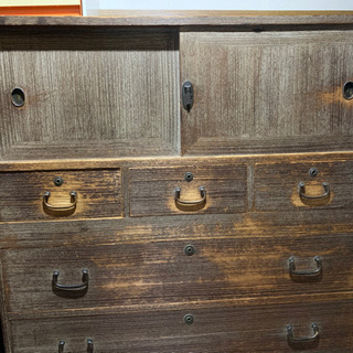 レトロな桐箪笥