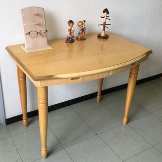 木製　商品陳列用飾りテーブル