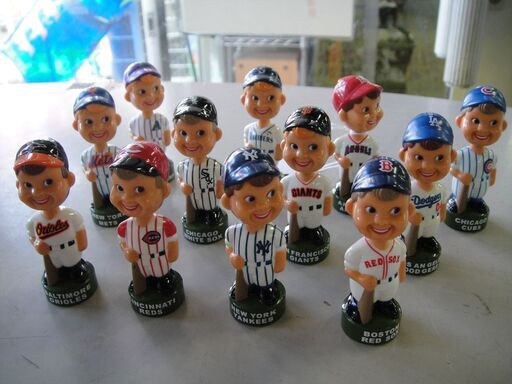 首ふり人形　ボブルヘッド人形　12体セット　アメリカ野球チーム　エンジェルス　ヤンキース　カブス