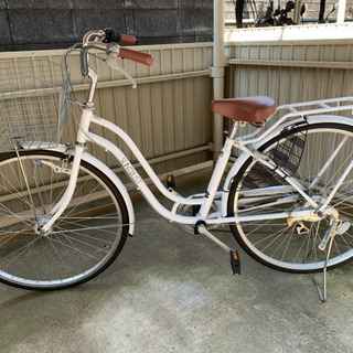 白いオシャレな自転車 27インチ ママチャリ オートライト 切替付き