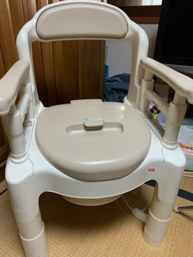 ポータブルトイレ　2回しか使ってません