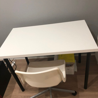 IKEA パソコンテーブル　勉強机　椅子付き