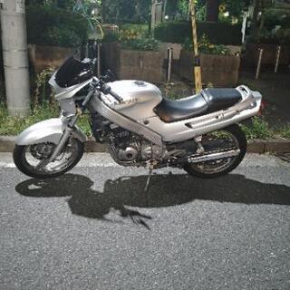 東京府中市より　ZZR250ネイキッド仕様！　レストアベース