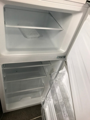 ② 高年式　2019年製冷蔵庫　120L