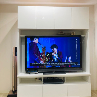 ニトリ　テレビ台　鏡面　ホワイト　テレビボード　壁面収納　白