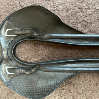 美品　使用30キロ セライタリア　SLR フルカーボン　サドル