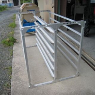 水稲苗箱・運搬台車（アルミ製）