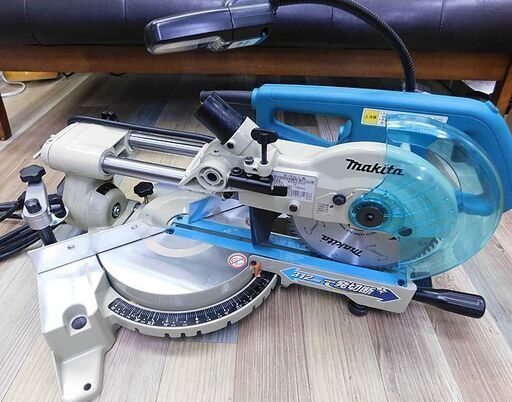 新品同様 MAKITA マキタ 190mm 卓上スライドマルノコ LS0715F 丸のこ 蛍光灯付き 動作良好