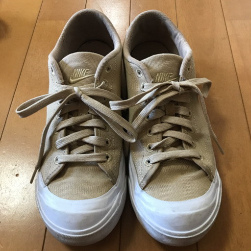 ナイキnike スニーカーベージュ 青葉 横浜の家具の中古あげます 譲ります ジモティーで不用品の処分