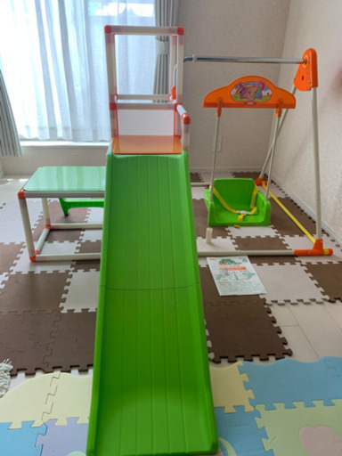室内遊具　ジャングルジム　ブランコ　滑り台