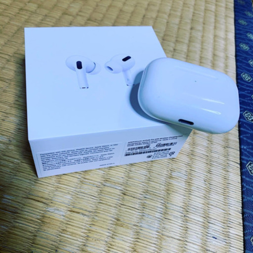 ヘッドフォン AirPods Pro