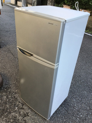 中古　SHARPノンフロン冷蔵庫　118ℓ 2014年製