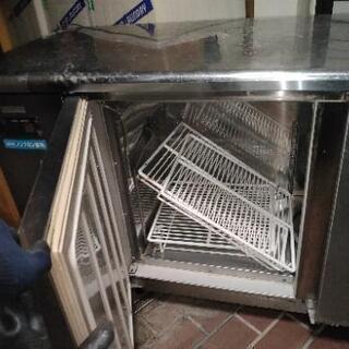お得！！飲食店　業務用　冷蔵庫