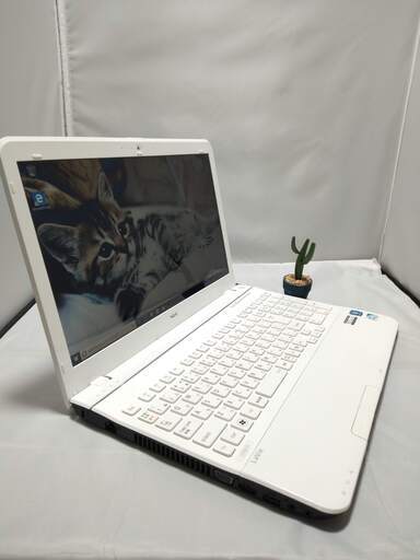 NEC Lavie 早い者勝ち☆初心者OK♪高速SSD 薄型高性能パソコン☆希少 