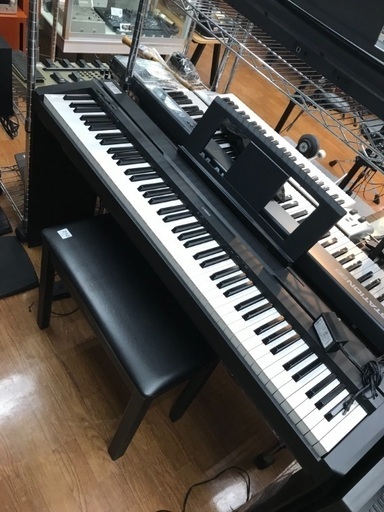 電子ピアノ YAMAHA 2017年モデル イス付き