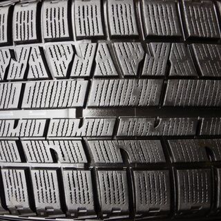 215/45Ｒ17　4本組　ヨコハマアイスガード　スタッドレス　プリウスなどに