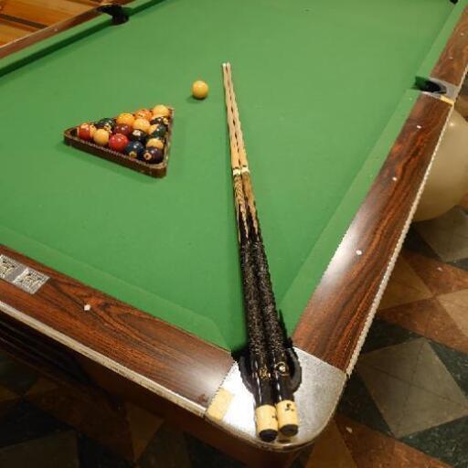 直接引取り限定ビリヤードキュー4本セットと台9フィート