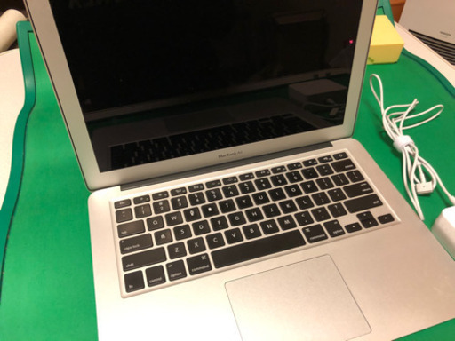 MacBook AIR 2013モデル 13インチ（充電器付）