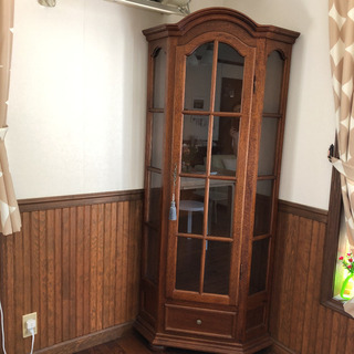 お取引き中☆ コーナー ガラスキャビネット